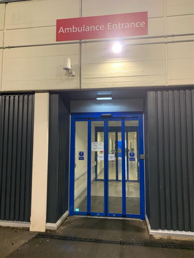 Bi-folding Automatic Door